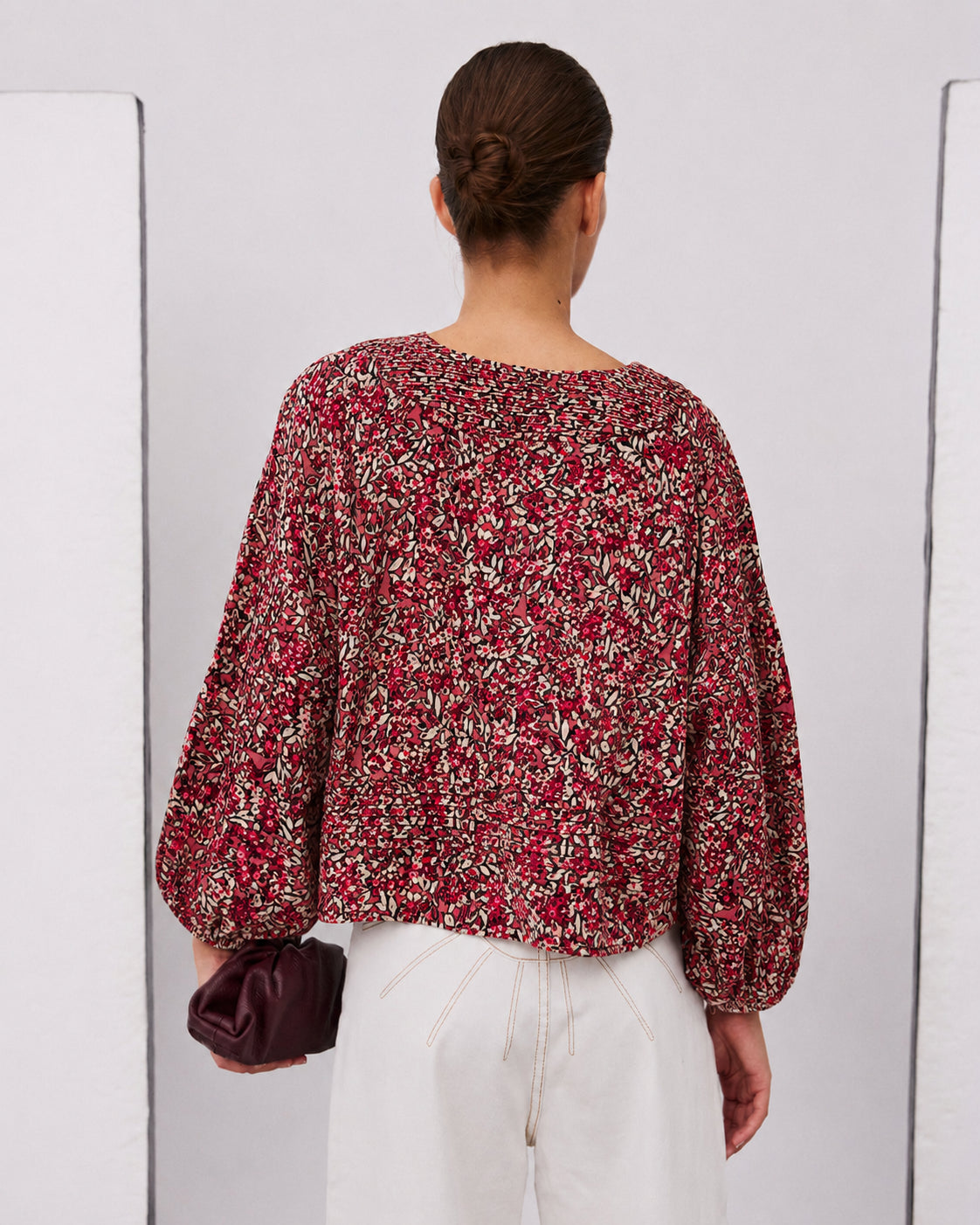 Blusa Pliegues Estampado Floral Granate