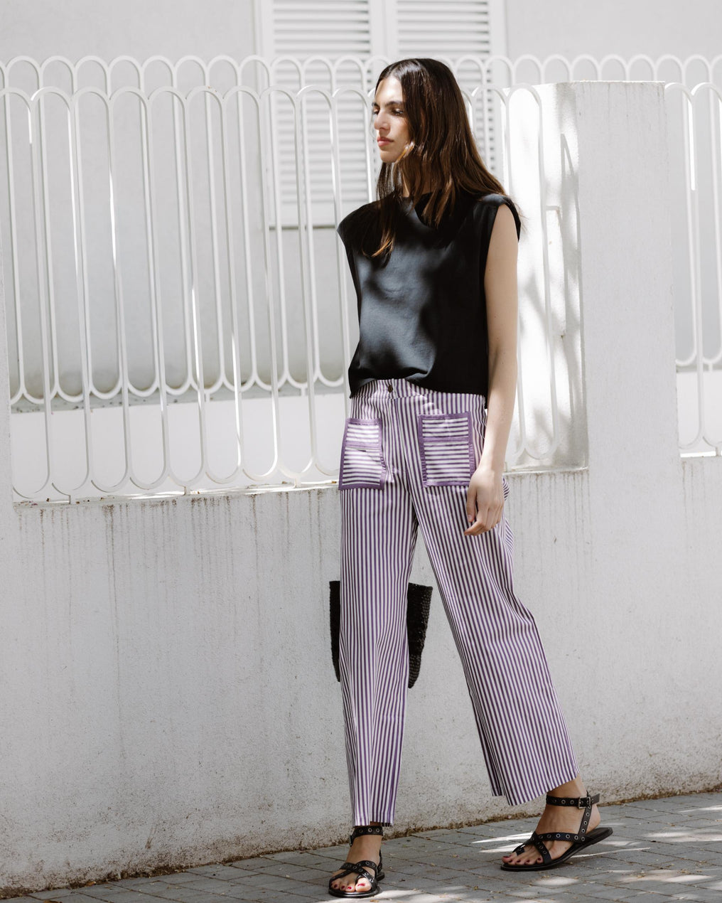 Jeans Riscas Bolsos Contraste Roxo