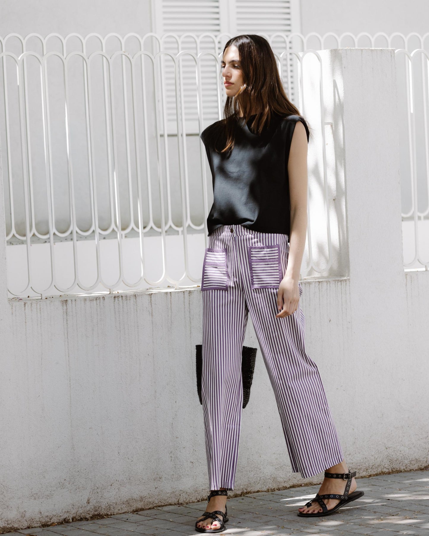 Jeans Riscas Bolsos Contraste Roxo