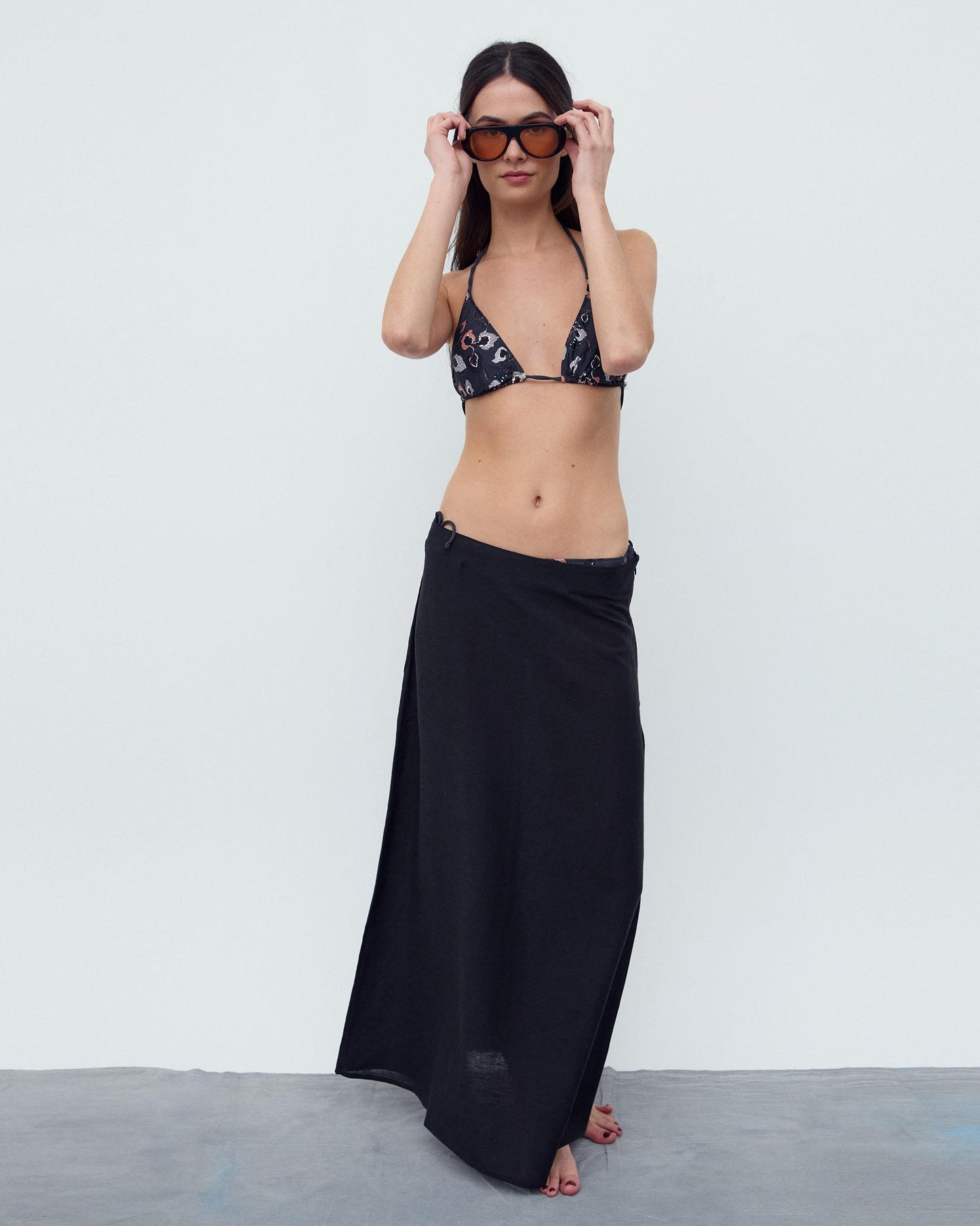 Top Bikini Flores Antracita