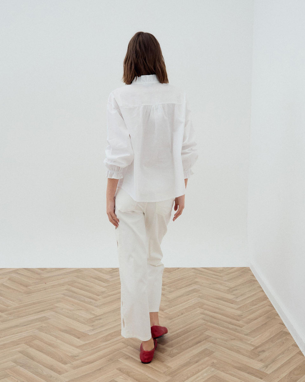 Blusa Decote Pico Folho Branca