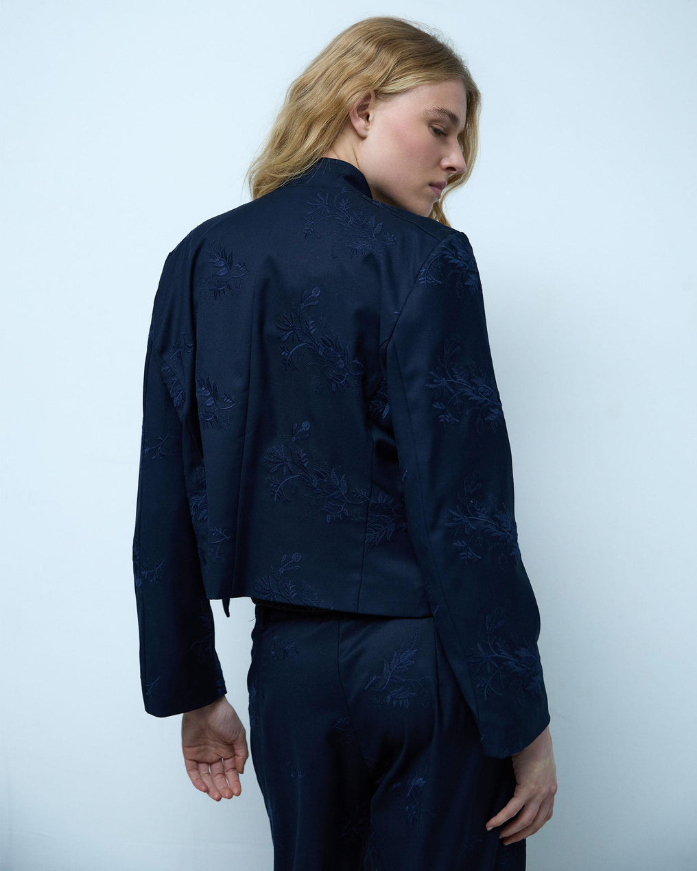 Chaqueta Bordados Florales Azul Oscuro