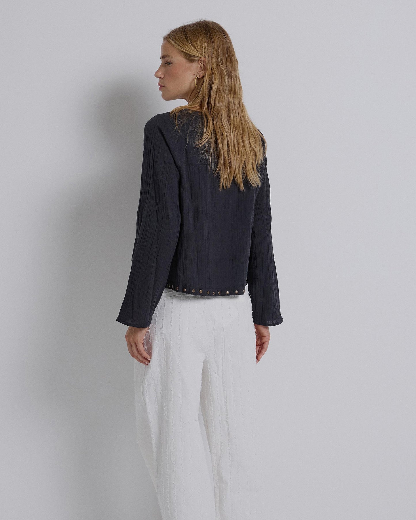 Blusa Tachuelas Antracita