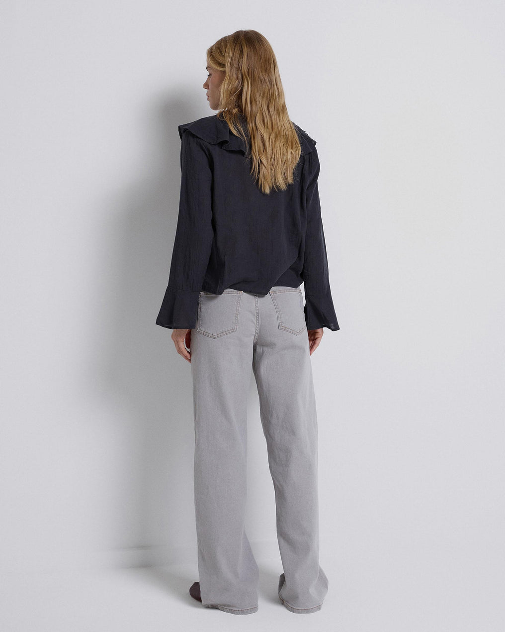 Blusa Volantes Asimétricos Antracita