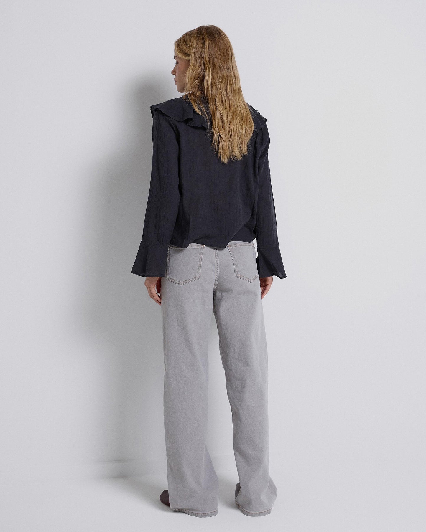 Blusa Volantes Asimétricos Antracita