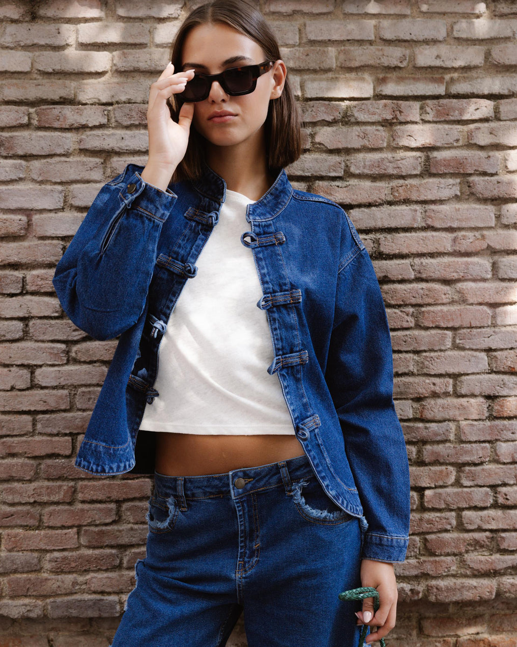 Blouson en Denim Bleu à Brandebourgs