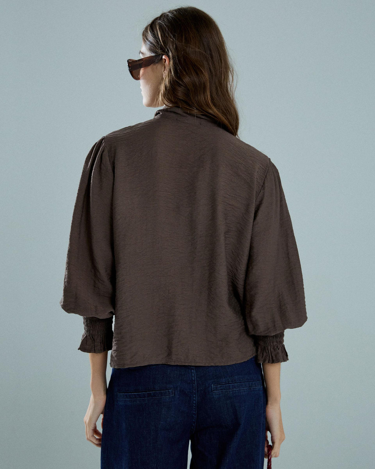 Blusa Lazada Escote Marrón