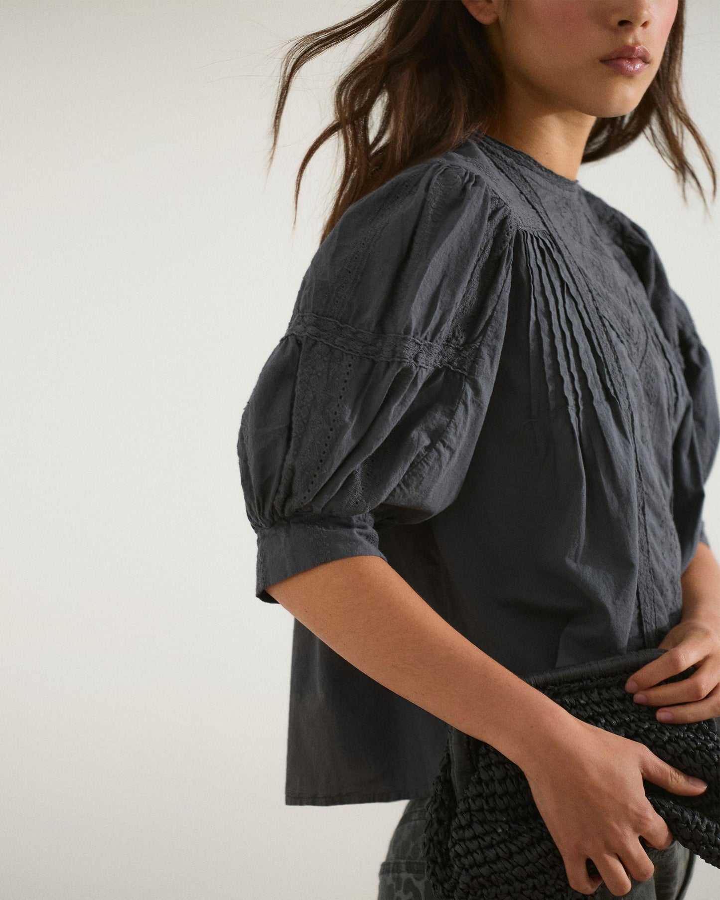 Blusa Manga Francesa Puntillas Jaretas Antracita