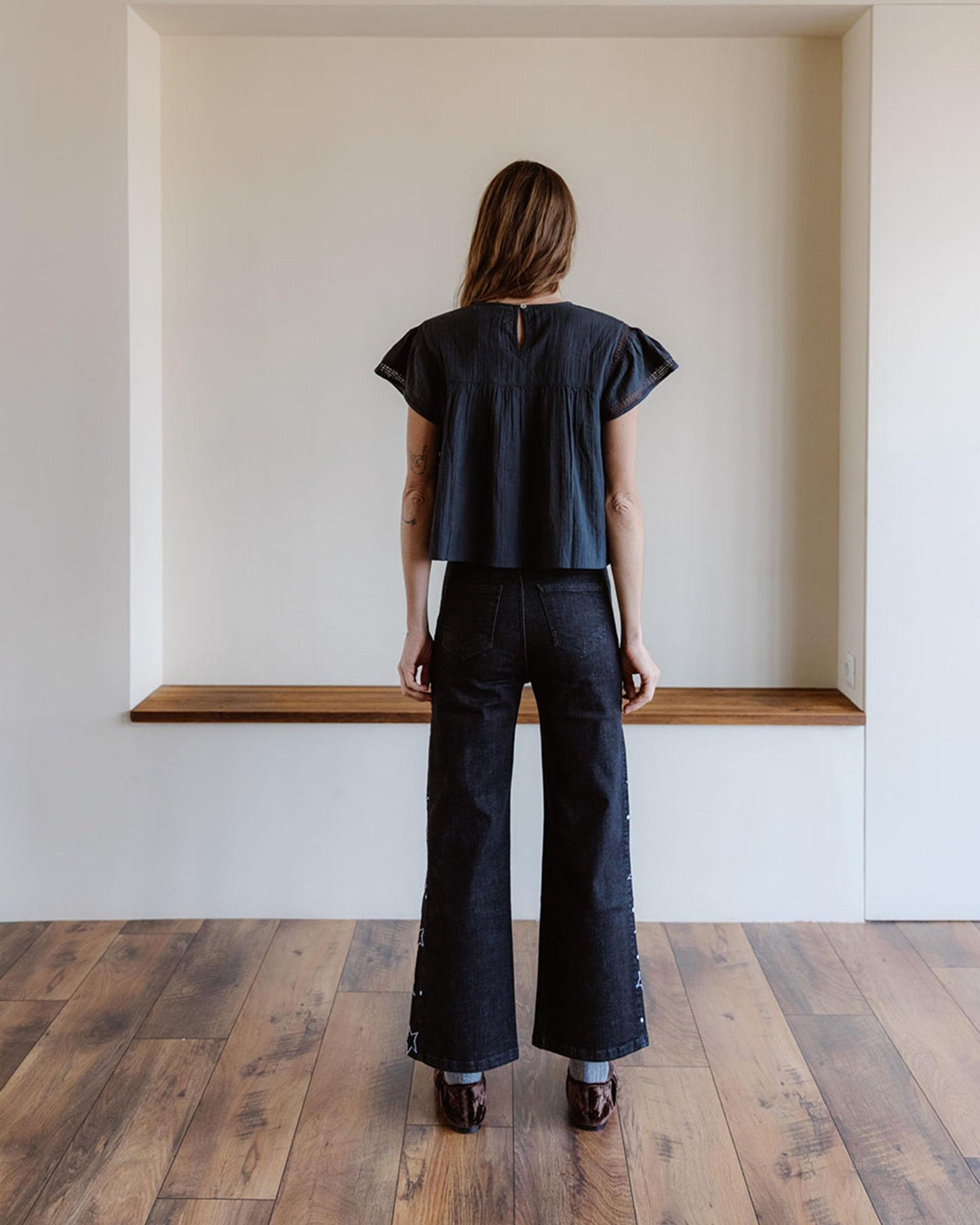 Blusa Manga Corta Puntillas Delantero Antracita