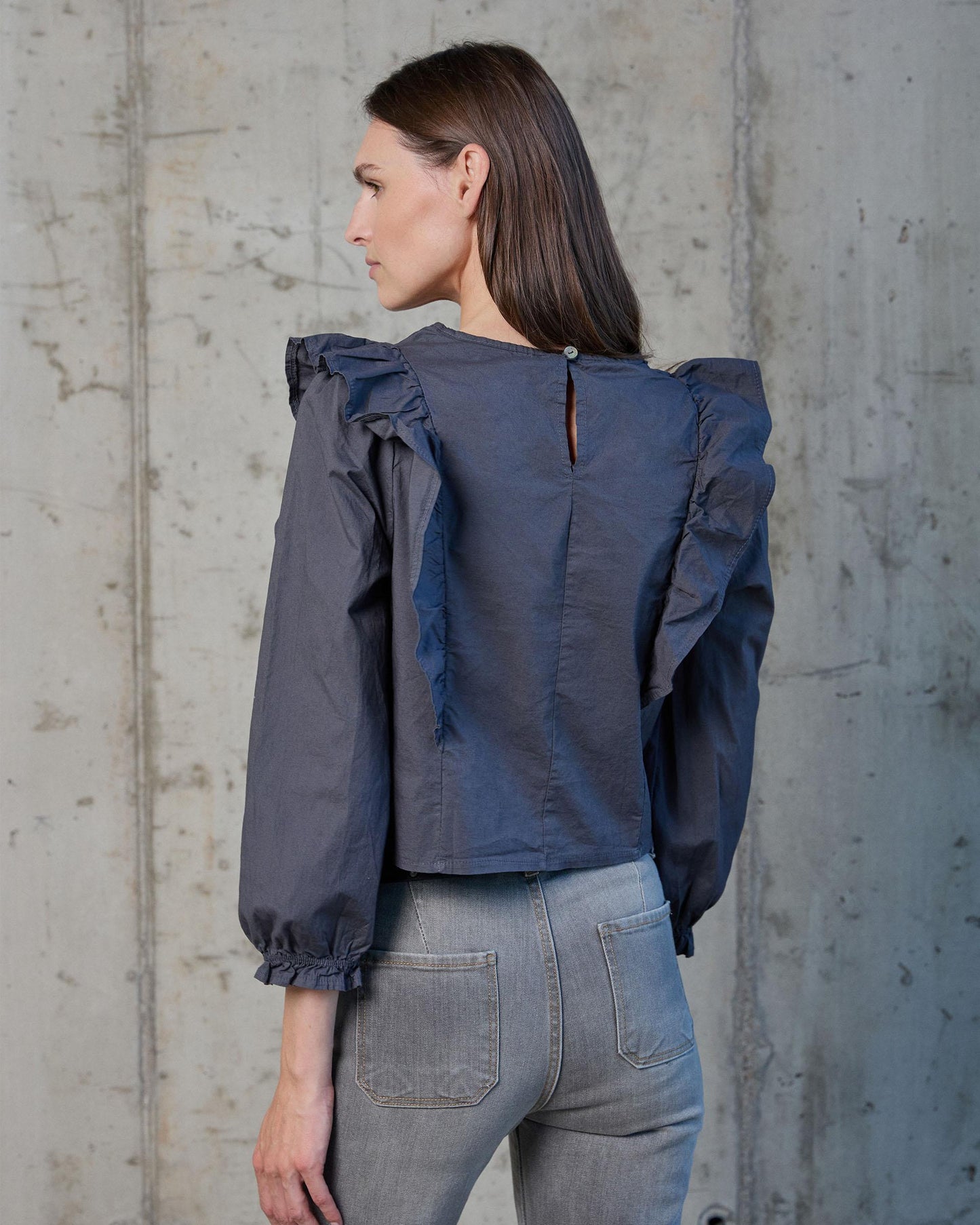 Blusa Fruncido Volante Antracita