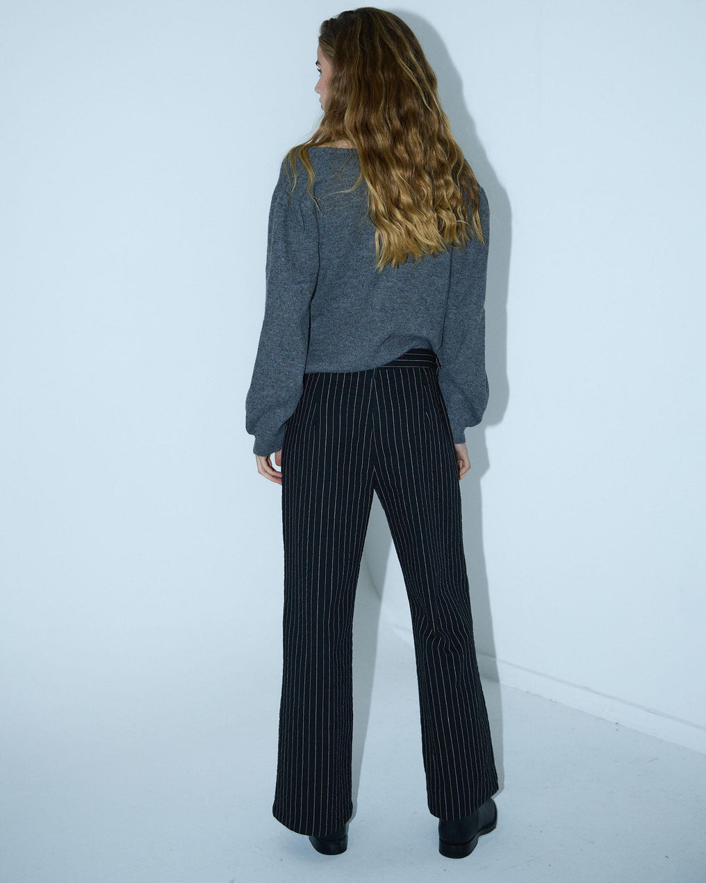 Pantalón Bolsillos Raya Diplomática Negro