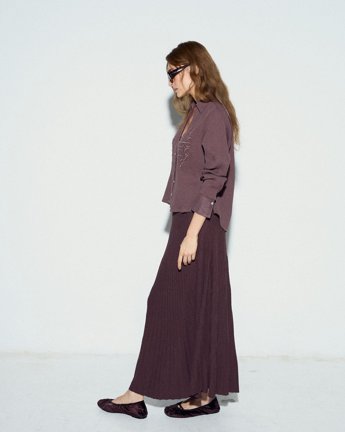 Camisa Bordados Delanteros Marrón