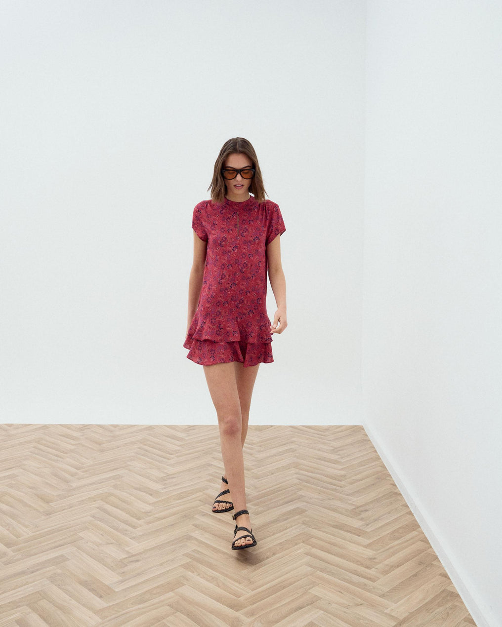 Vestido Corto Volantes Estampado Fucsia