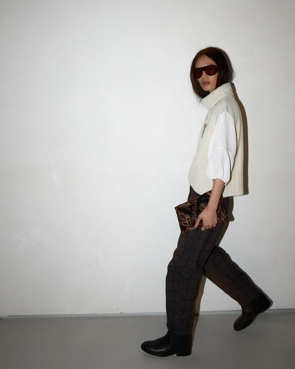 Raw Ribbed Turtleneck Knit Vest