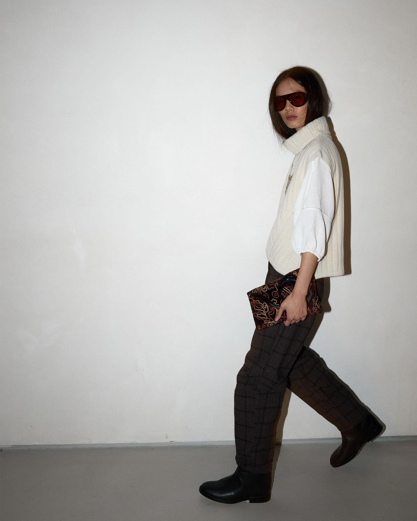 Raw Ribbed Turtleneck Knit Vest