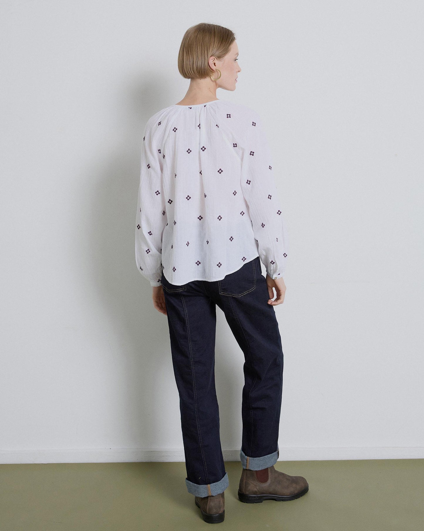 Blusa Bordados Flores Blanca