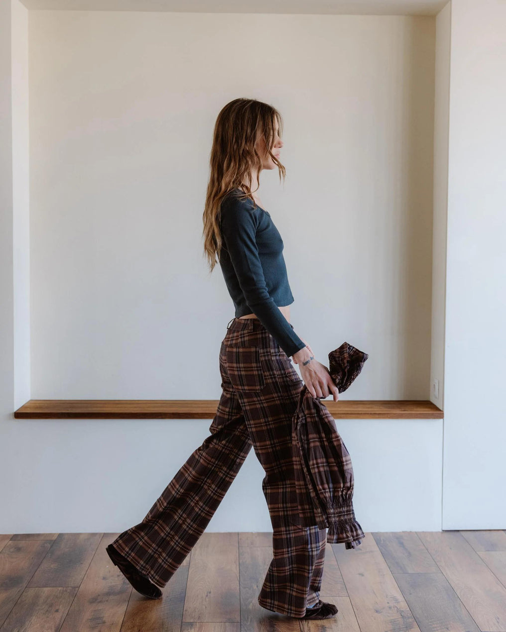 Calça xadrez com bolsos aplicados, castanho