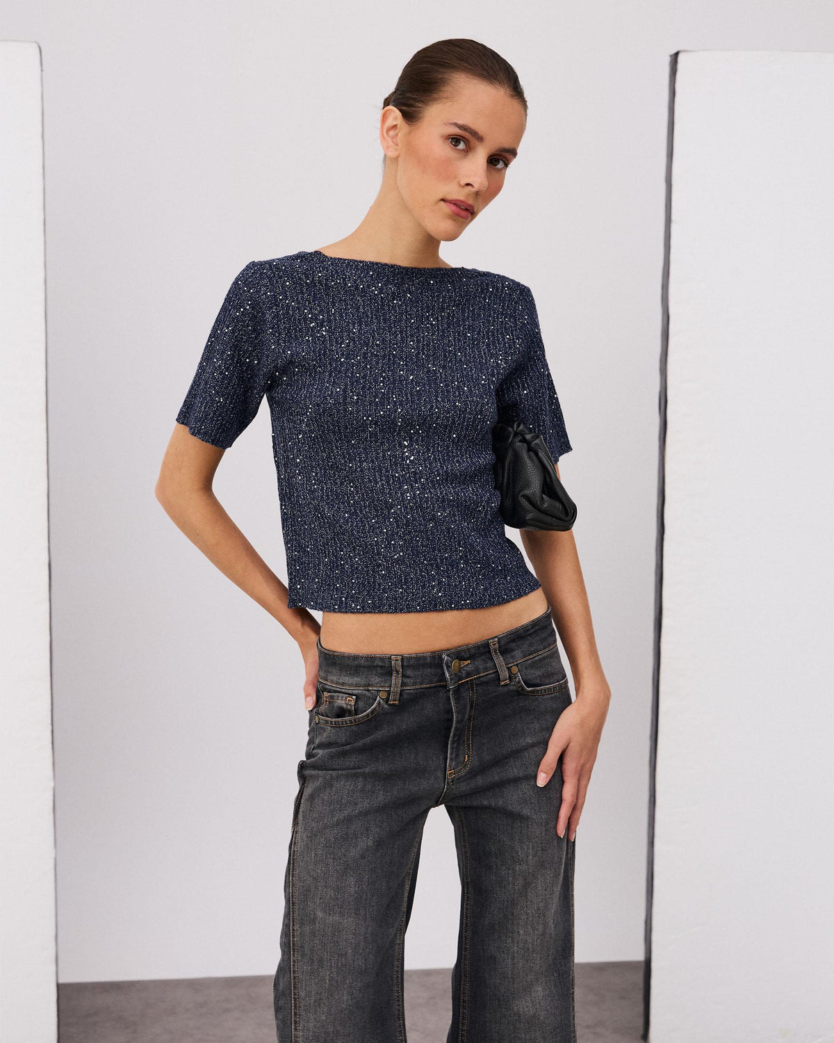Top Bleu Marine à Manches Courtes et Sequins
