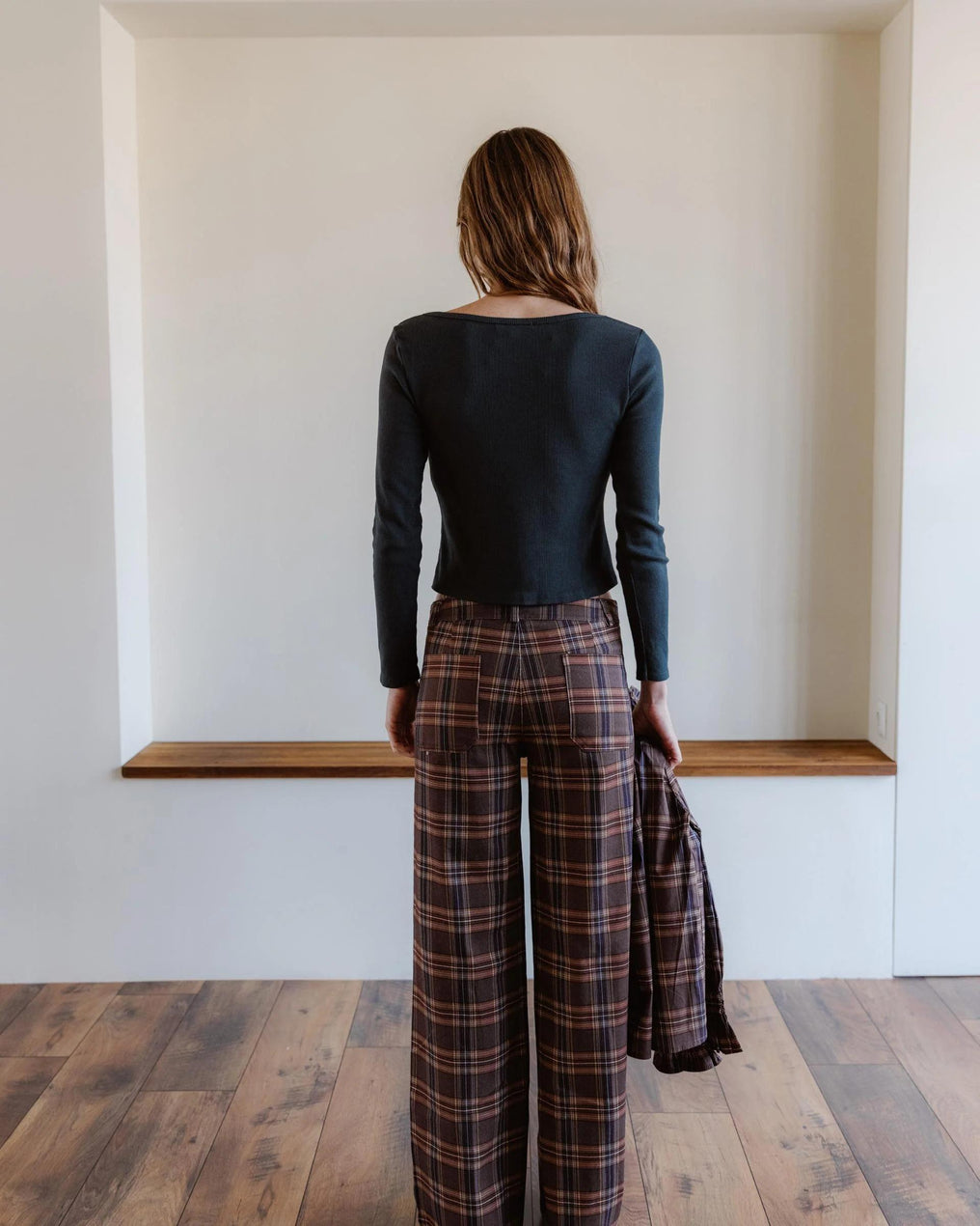 Calça xadrez com bolsos aplicados, castanho