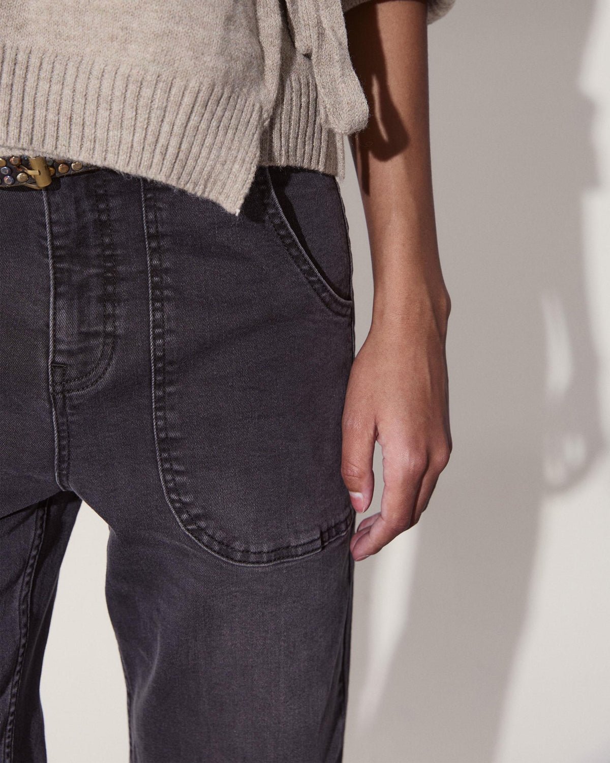 Jeans Botones Campana Negro