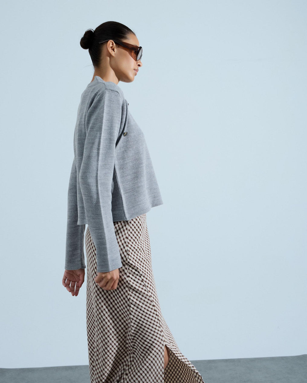 Jersey Cuello Mao Botones Laterales Gris