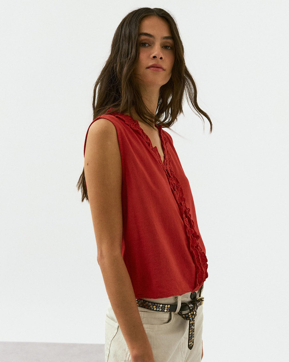 Top Escote Pico Volantes Con Lino Rojo