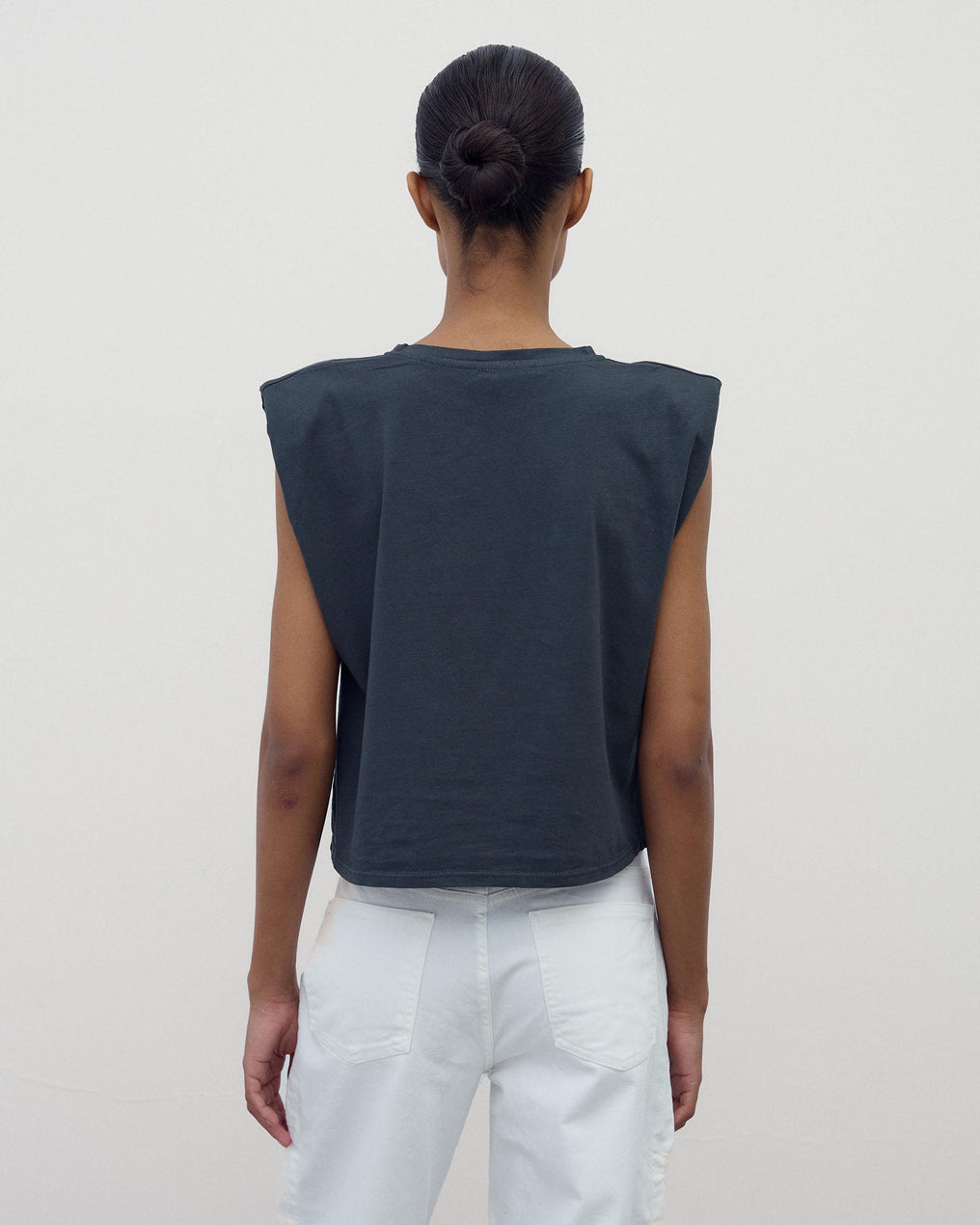 Camiseta Hombreras Tachuelas Antracita