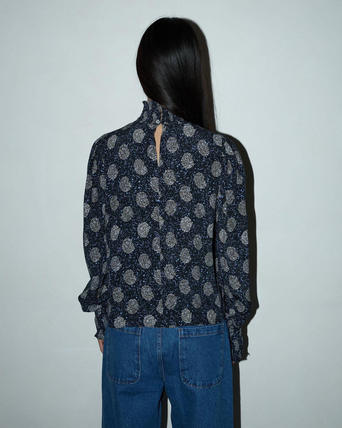 Blusa Estampado Amebas Azul Oscuro