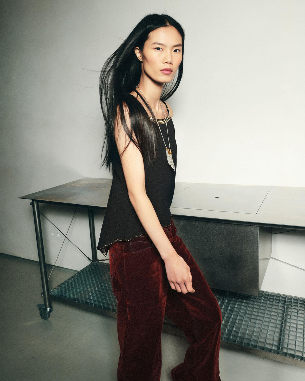 Top Spikes Beads Black