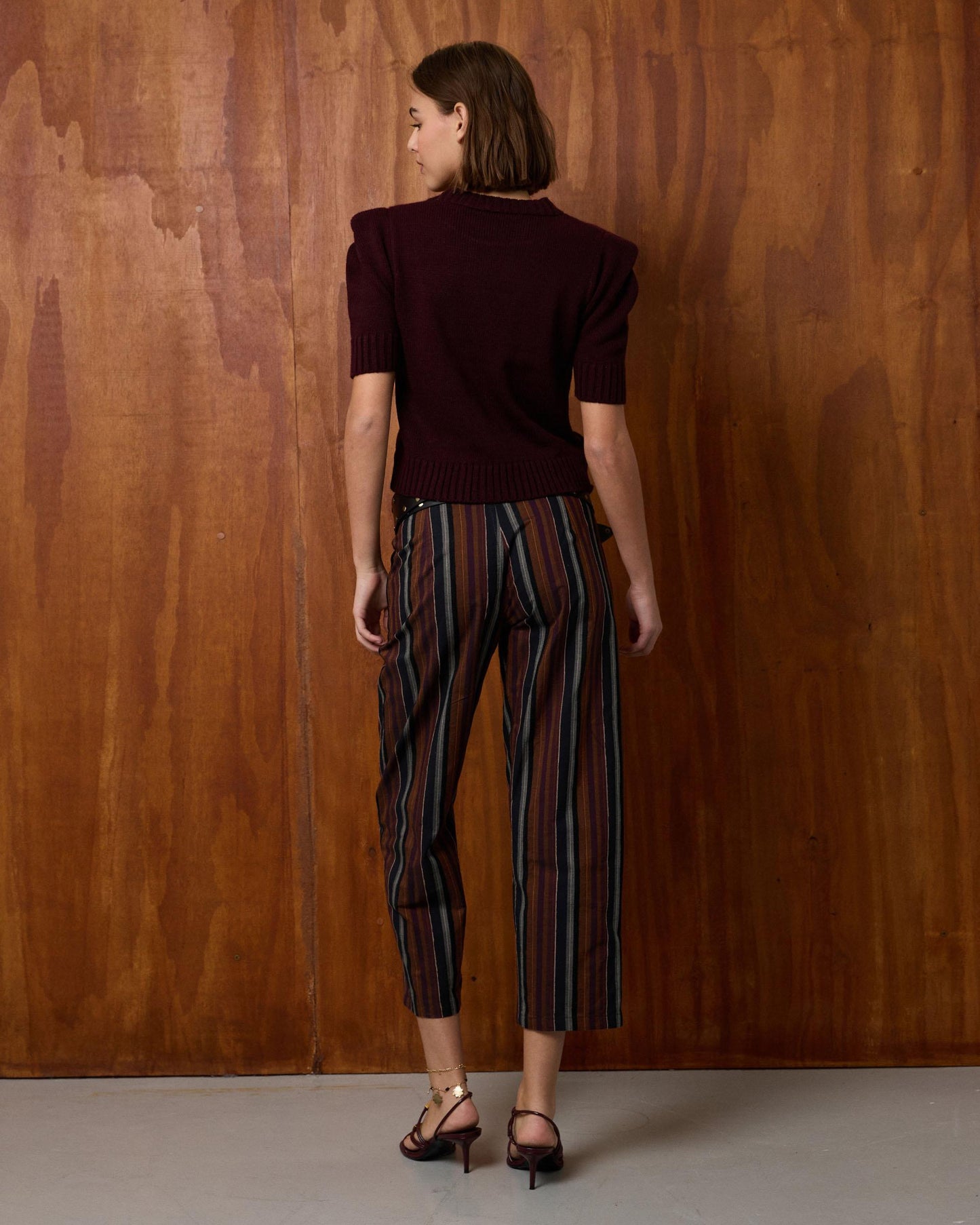 Blusa de malha com ombreiras granada