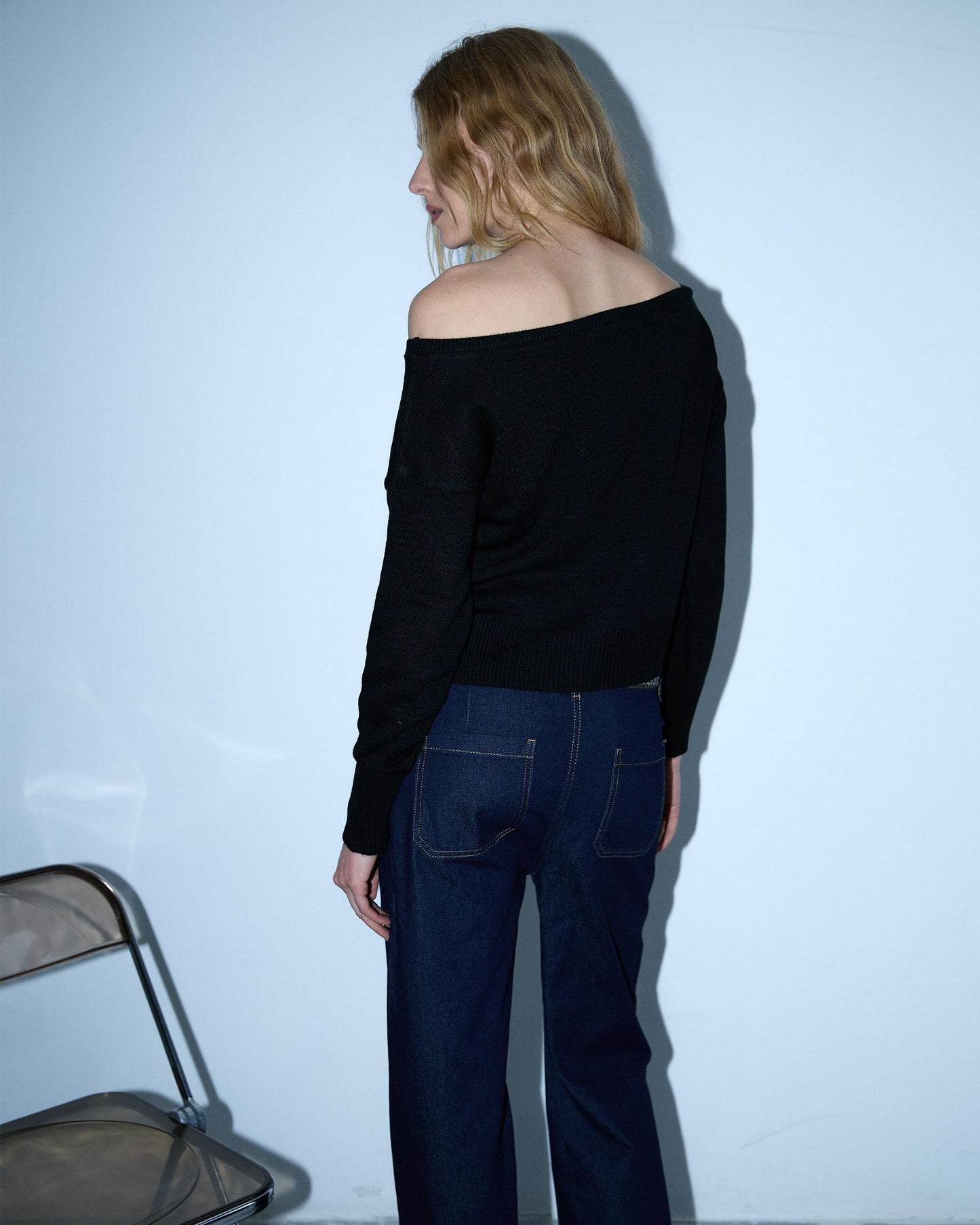 Jersey Cuello Asimétrico Negro