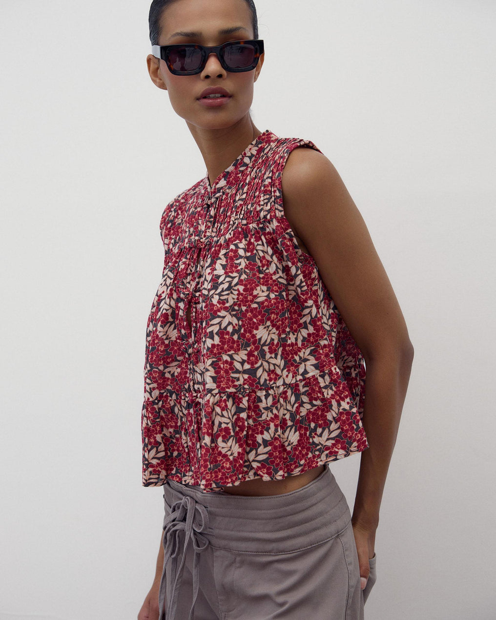 Blusa Sin Mangas Alamares Estampada Granate