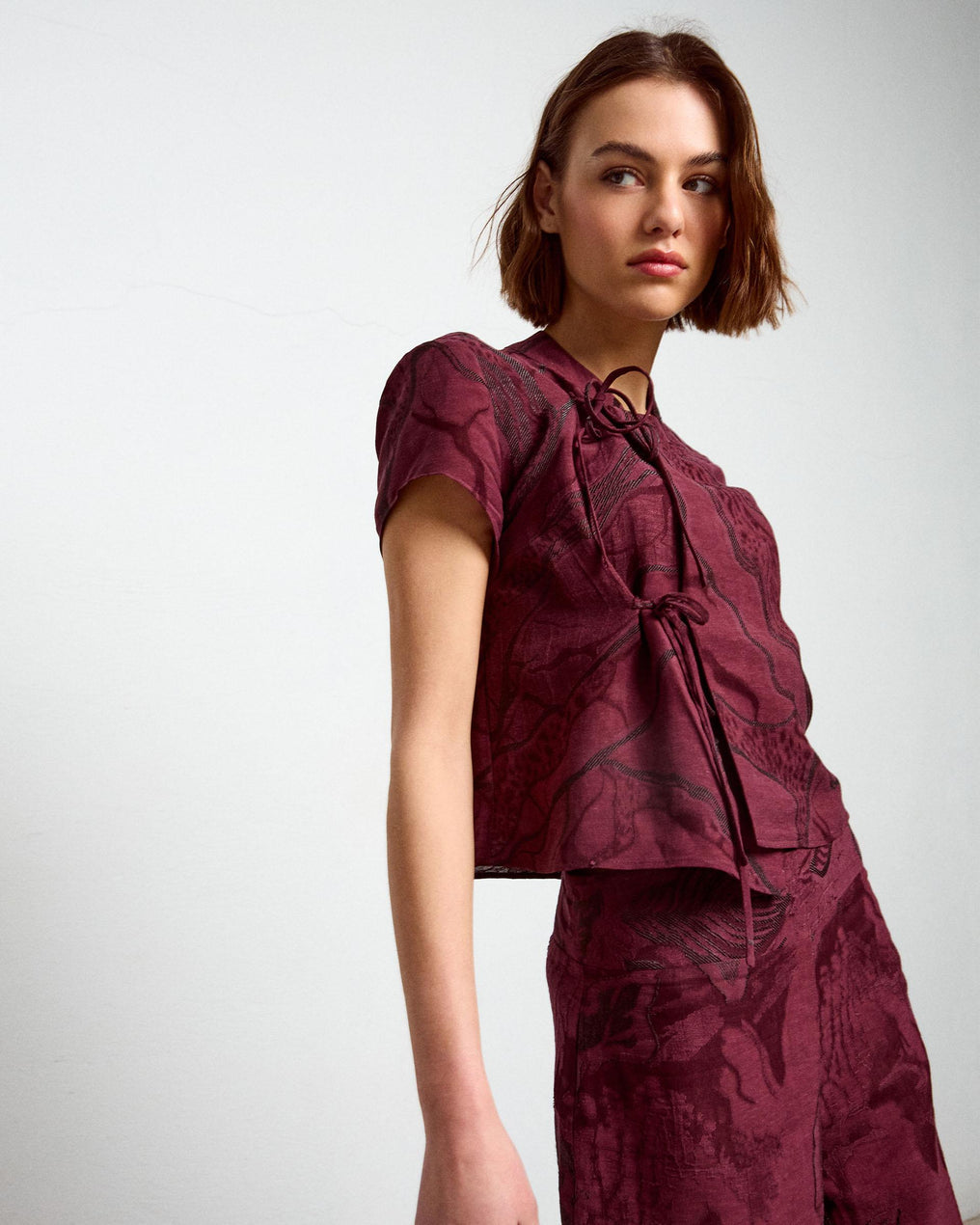 Top Japo de Manga Curta Estampado Granate