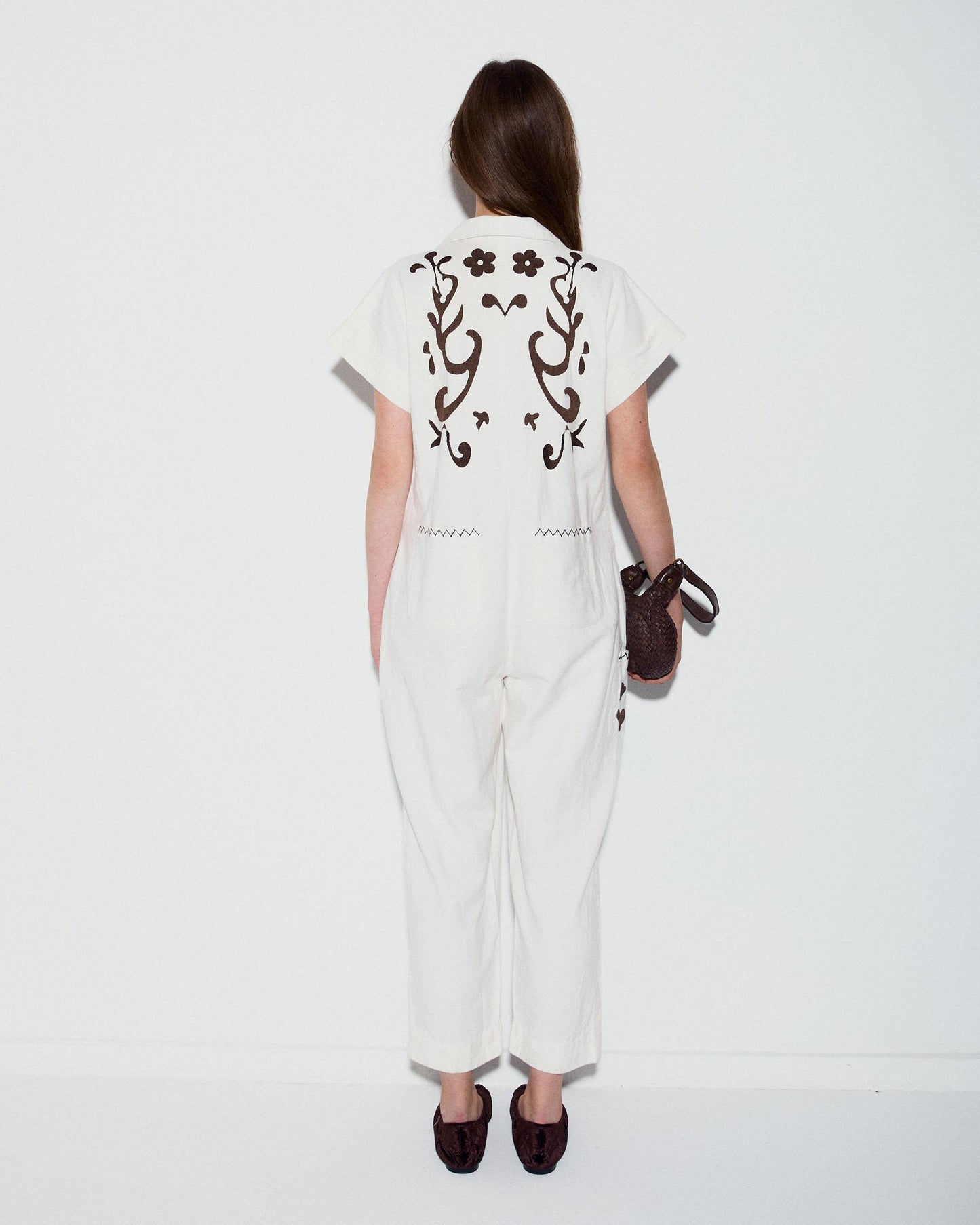 Mono Manga Corta Bordados Blanco