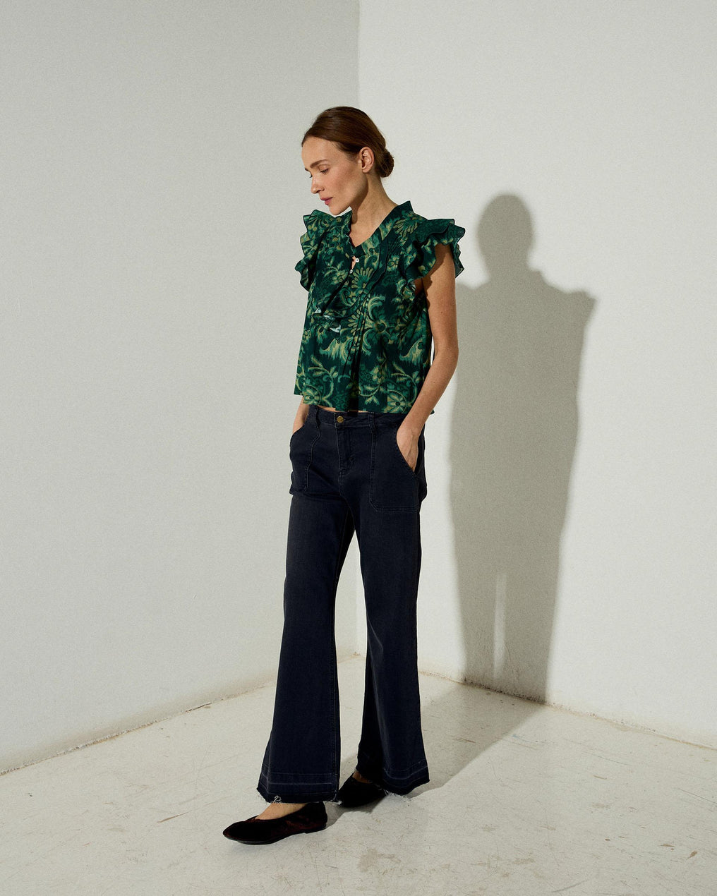 Sleeveless Blouse with Floral Print in Green