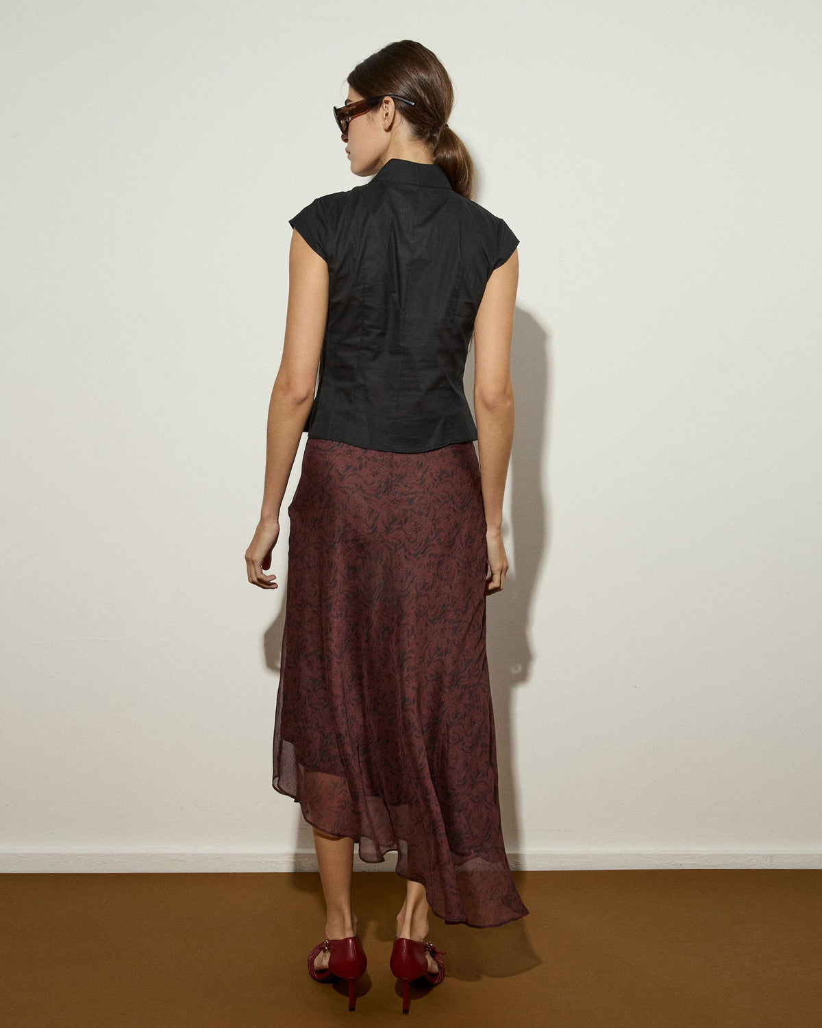 Falda Asimetrica Estampado Geometrico Granate