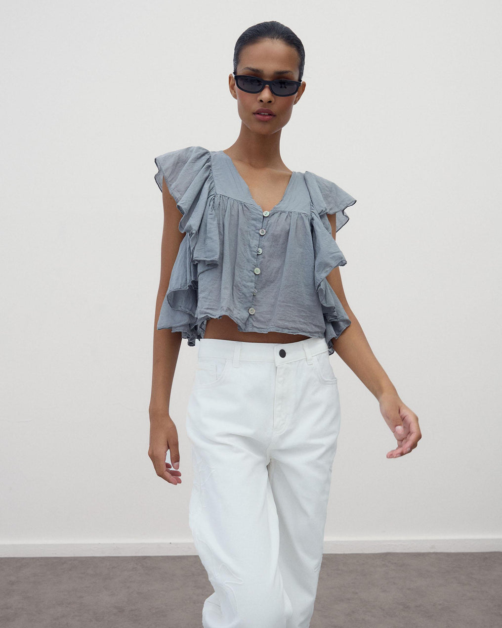 Blusa Botones Volantes Antracita