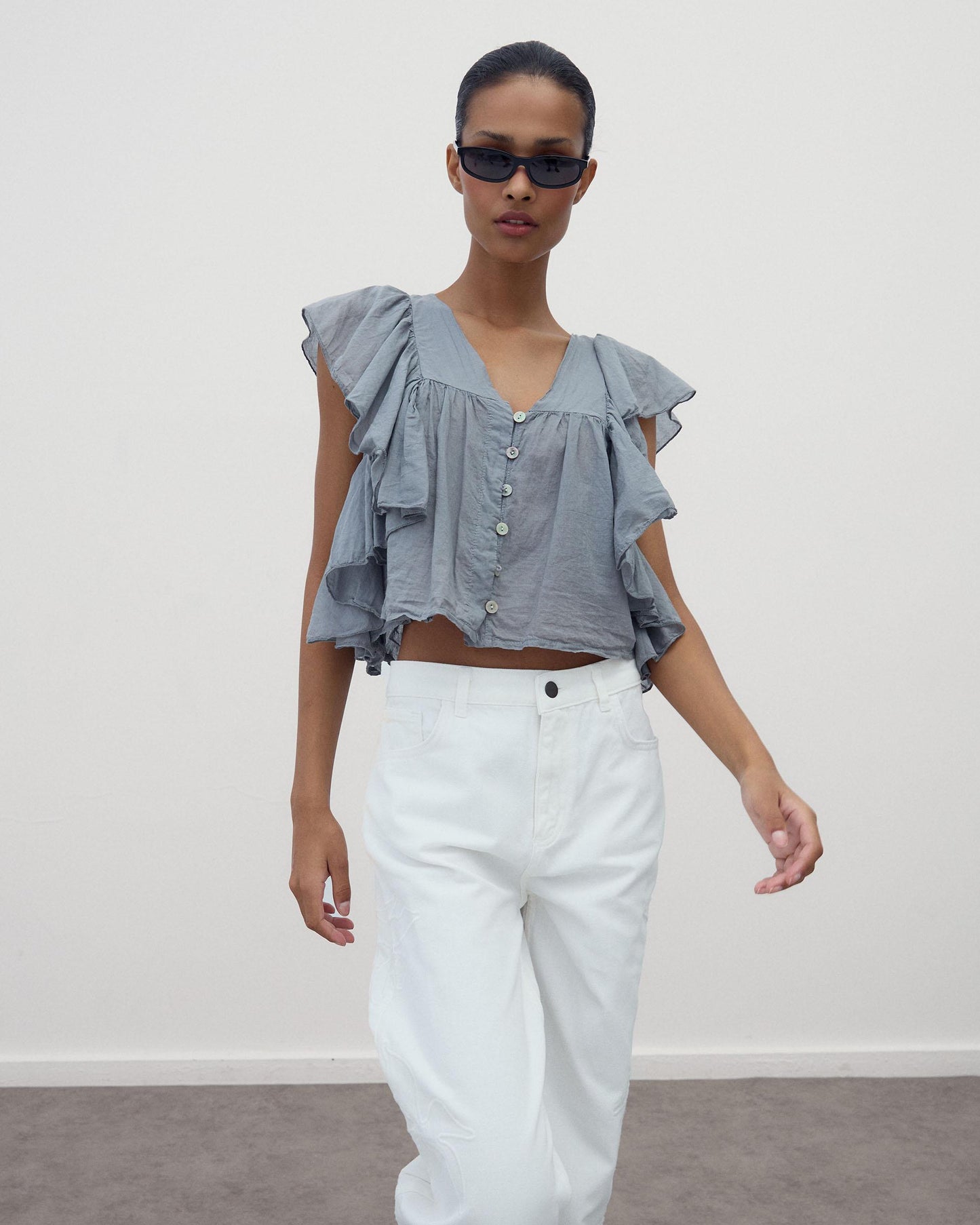 Blusa Botones Volantes Antracita