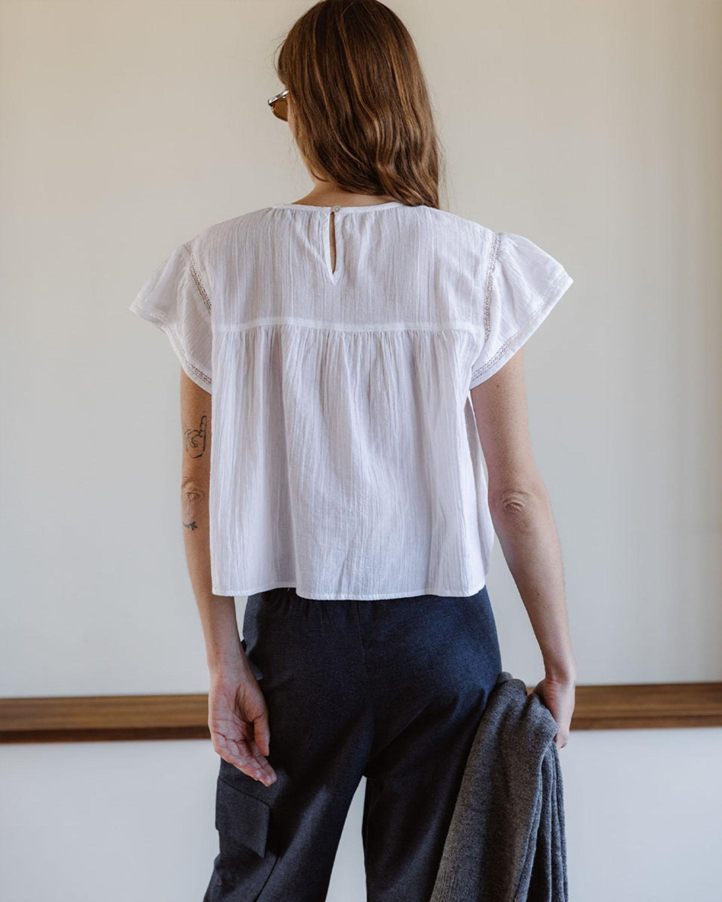 Blusa Manga Corta Puntillas Delantero Blanca