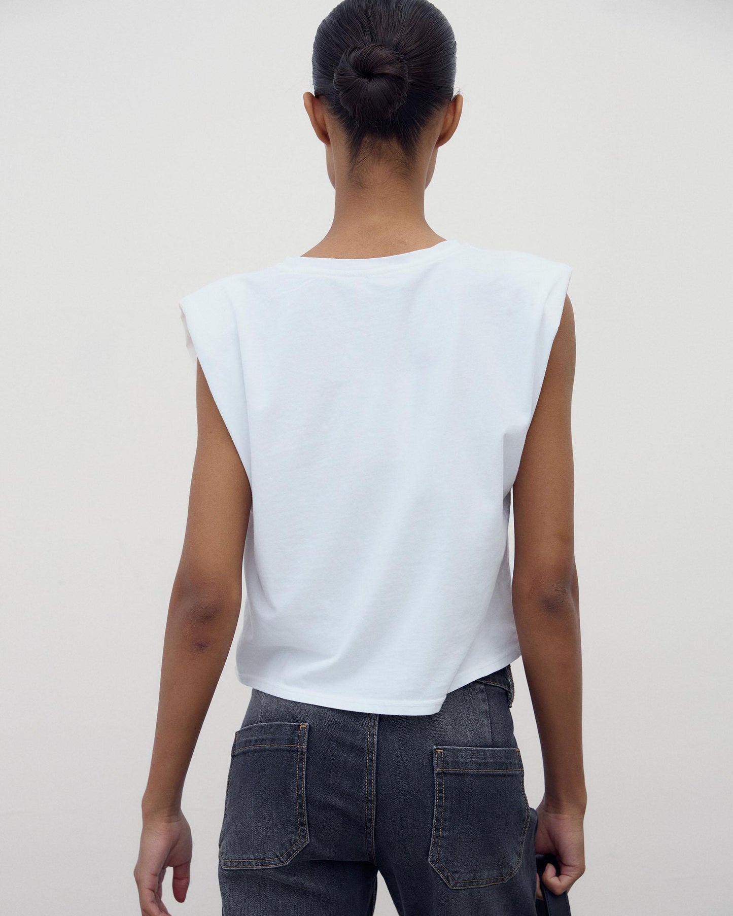 Camiseta Hombreras Tachuelas Blanco