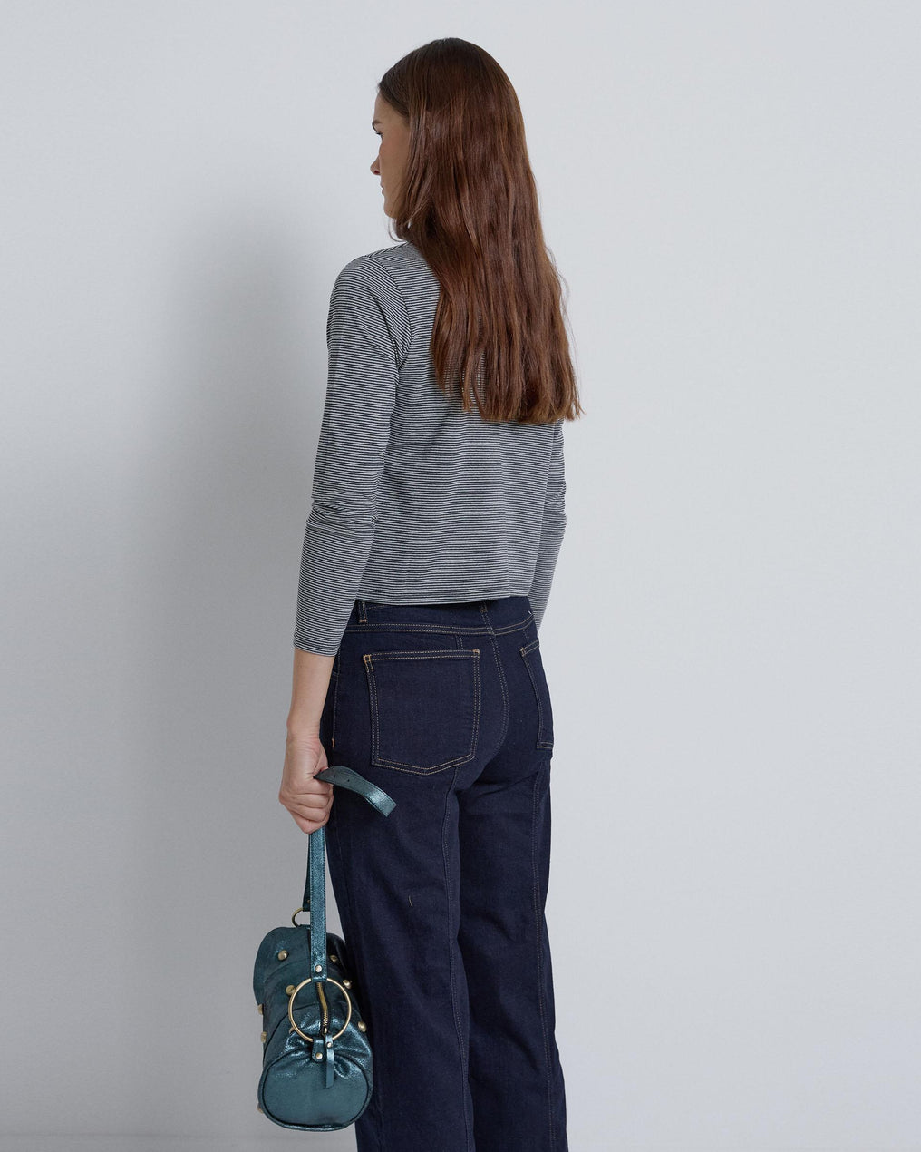 Camiseta Cuello Alto Rayas Gris