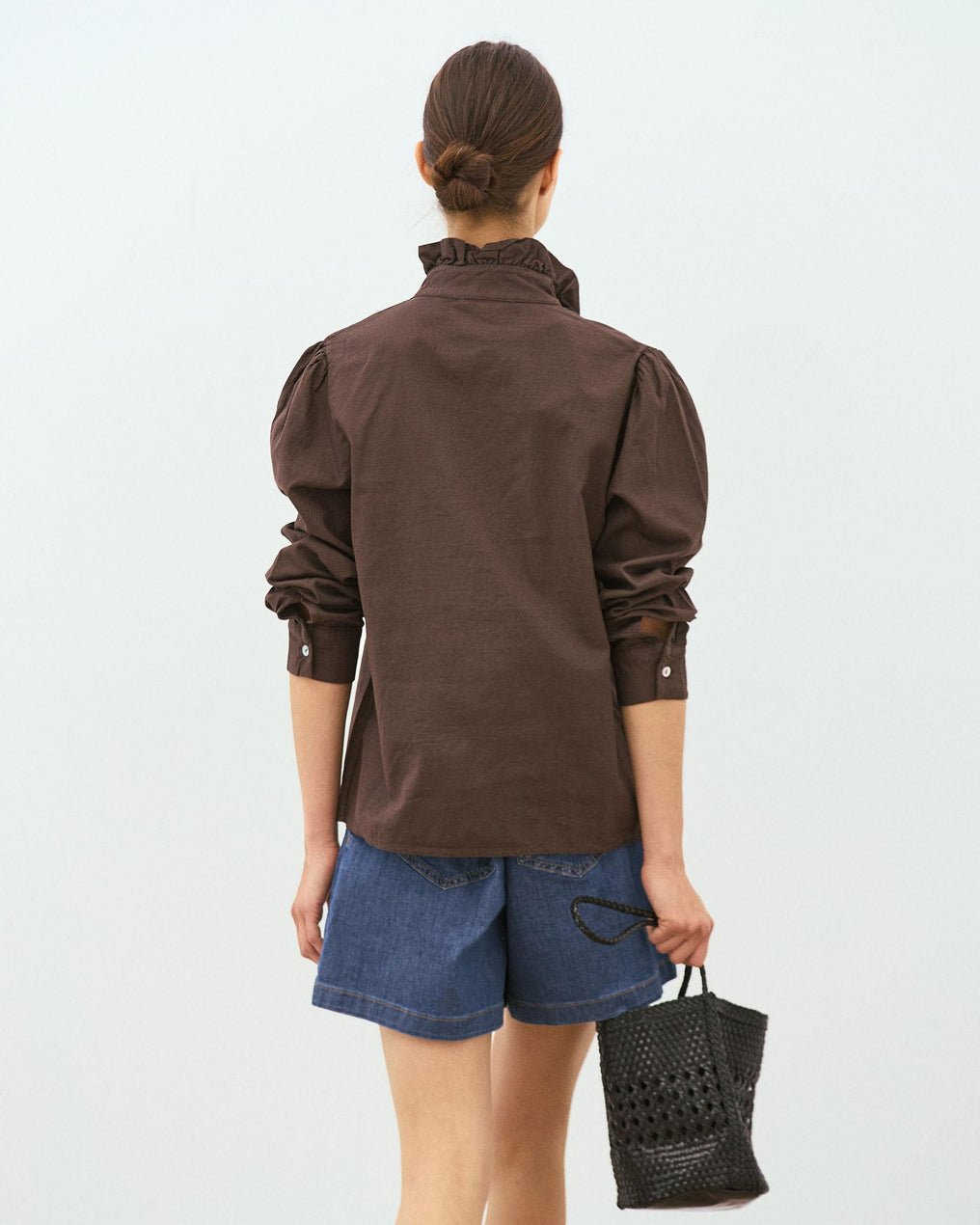 Blouse Col Montant Boutons Volant Marron