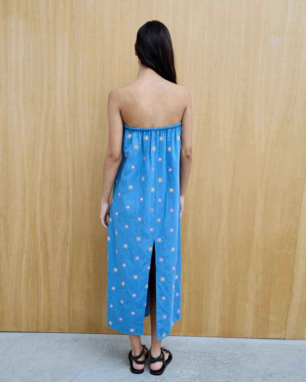 Vestido Bordados Sóis Espelhos Azul Jeans