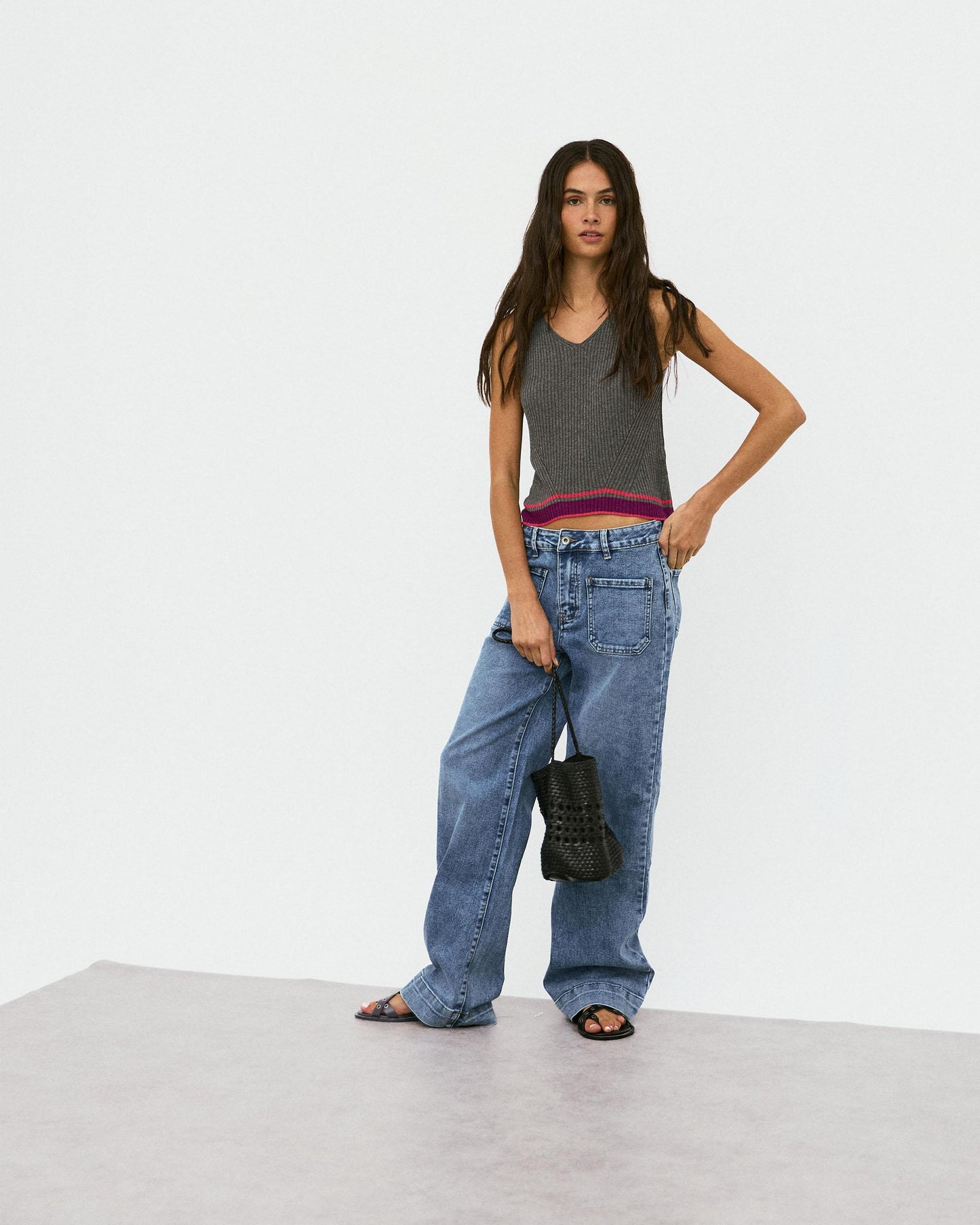 Jeans Straight com Bolsos de Patch Azul