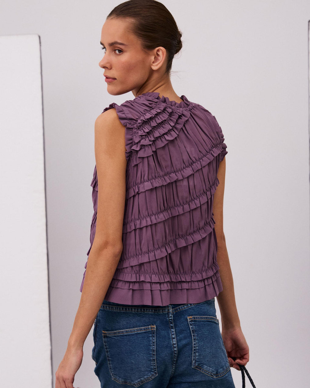Top Violet sans Manches à Volants Diagonaux
