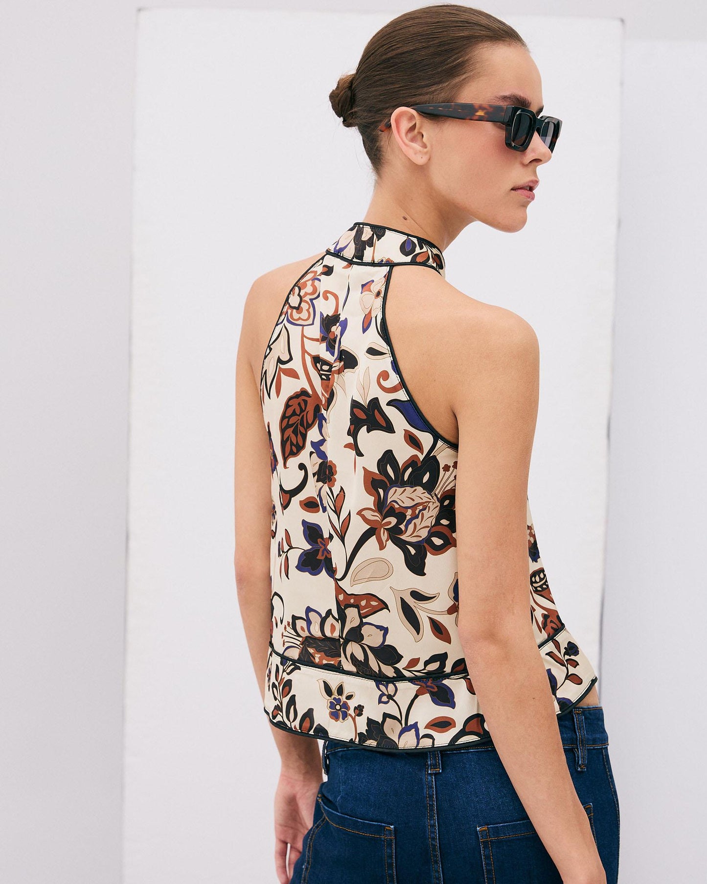 Top Cuello Subido Lágrima Estampado Floral Crudo