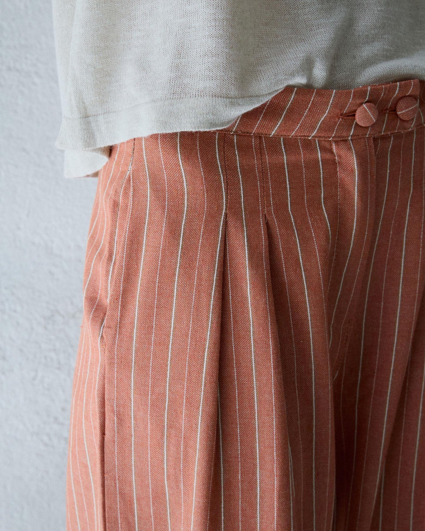 Calças Wide Leg Pregas Riscas Laranja