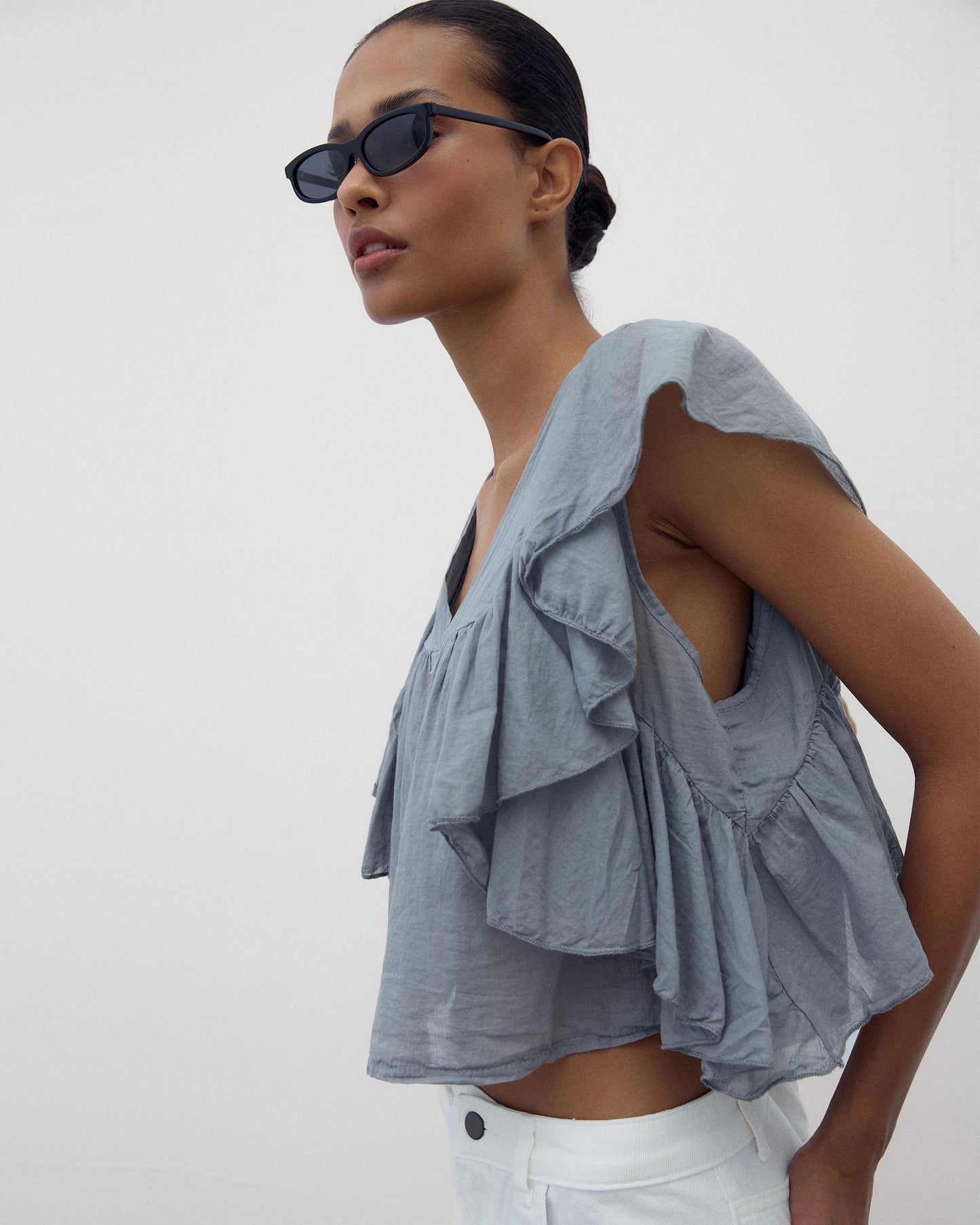 Blusa Botones Volantes Antracita