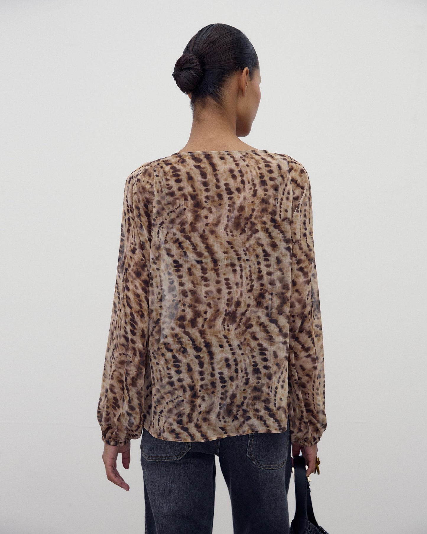 Blusa Fluida Animal Print Beige