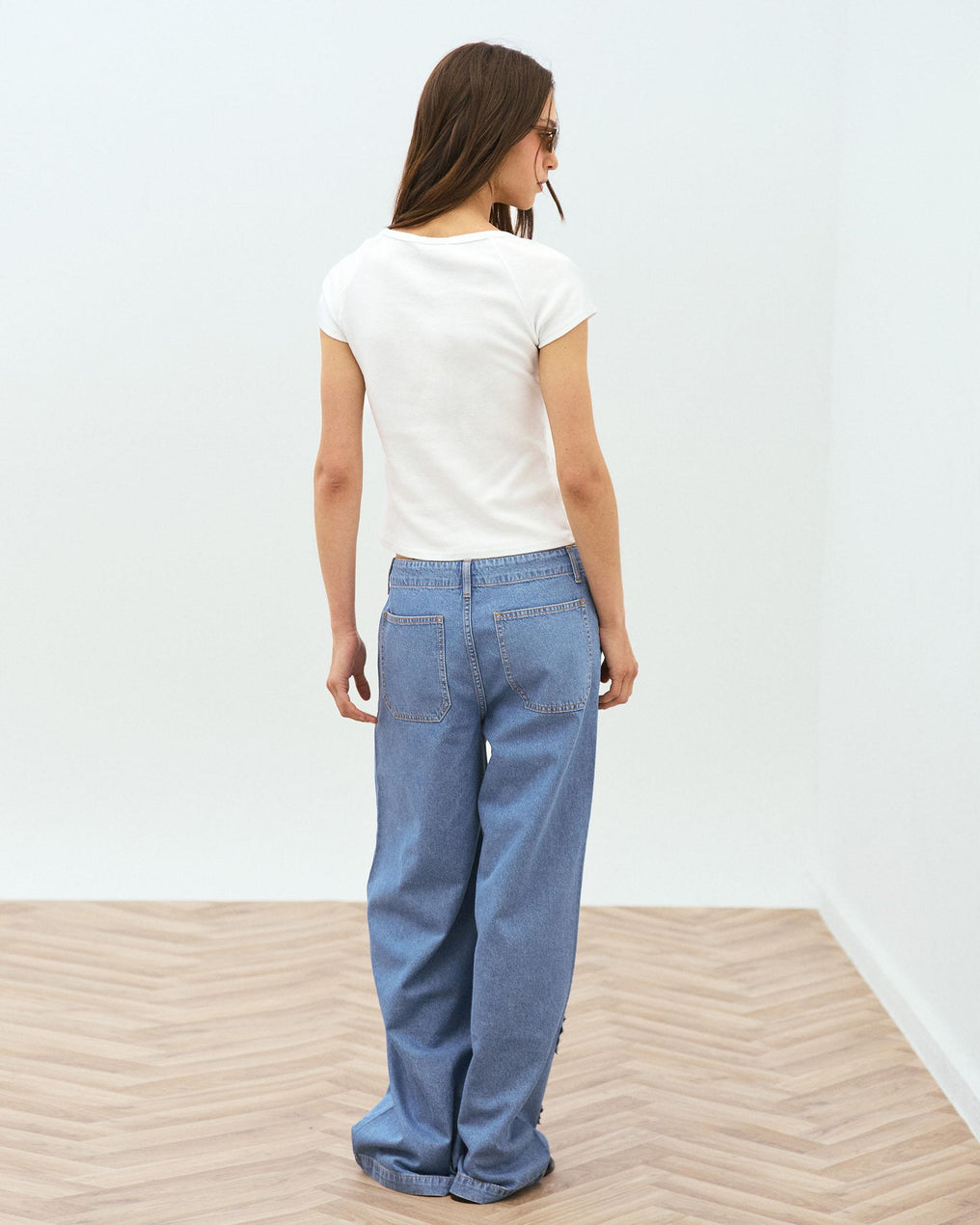 Jeans com Patches Florais Azul